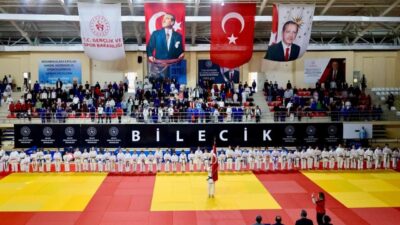 Bilecik’te düzenlenen Okul Spor Faaliyetleri Judo Küçükler Türkiye Birinciliği müsabakalarında