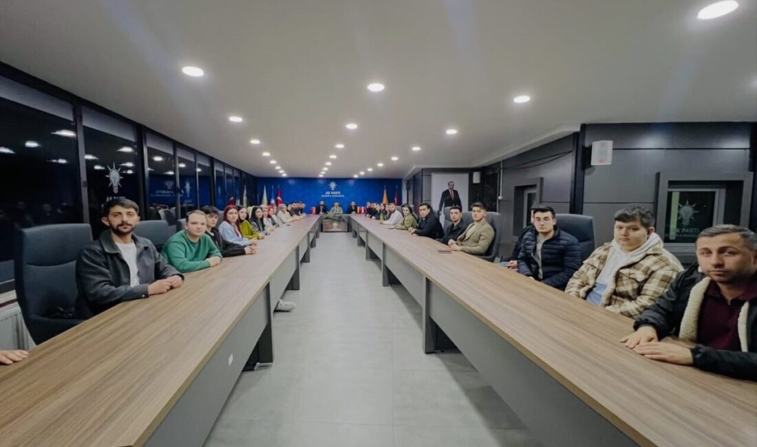 AK Parti Bilecik İl Başkanlığı’nda haftalık gençlik kolları toplantısı gerçekleştirildi.