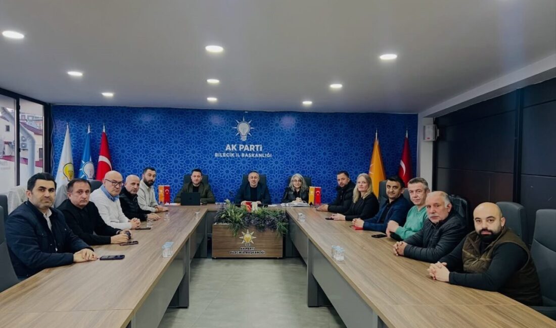 AK Parti Bilecik İl Başkanlığı’nda düzenlenen haftalık yürütme ve yönetim