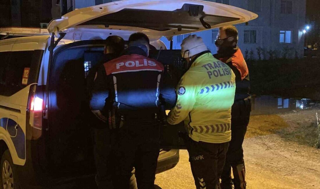 Bolu’da polis ekiplerince şüphe üzerine durdurulan otomobilde esrar ele geçirildi.