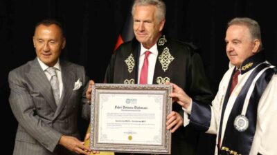 Almanya Federal Cumhuriyeti’nin 10. Cumhurbaşkanı Christian Wulff’a, Kocaeli Sağlık ve