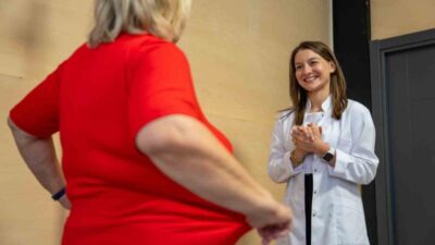 Kocaeli Büyükşehir Belediyesi’nin “Anne Şehir Merkezleri” projesi, kadınların yaşam kalitesini