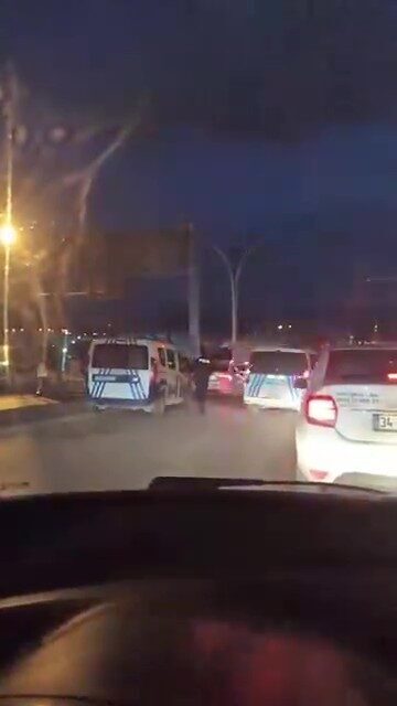 Kocaeli’nin Körfez ilçesinde uygulama noktasından kaçan ve polisi ezmeye çalışan