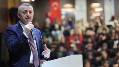 Kocaeli Büyükşehir Belediye Başkanı Tahir Büyükakın, Şanlıurfa ve Kahramanmaraş’taki iki