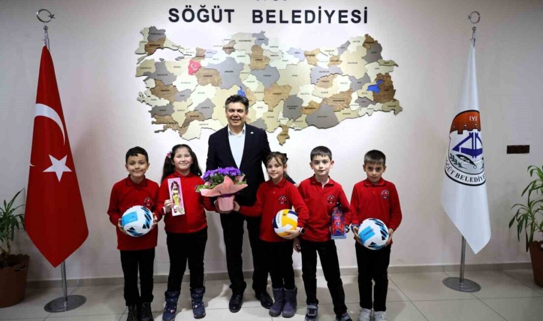 Bilecik’in Söğüt ilçesinde Söğüt Belediye Başkanı Ferhat Durgut miniklerle buluştu.