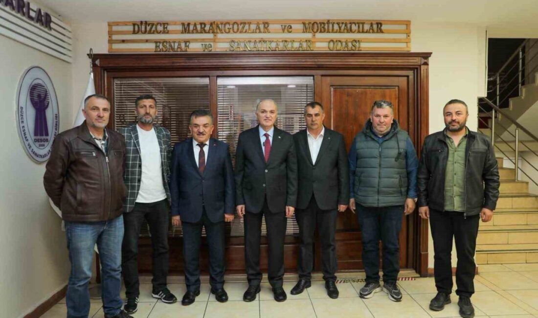 DÜZCE (İHA) – Düzce Belediye Başkanı Faruk Özlü, yeni yönetimleri