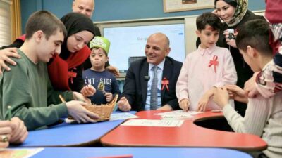 Hereke Özel Eğitim Uygulama Okulu’nu ziyaret eden Körfez Belediye Şener