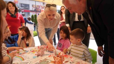 Bilecik Belediyesi 6. Geleneksel Çocuk Festivali’nde dün yüzlerce çocuk bir