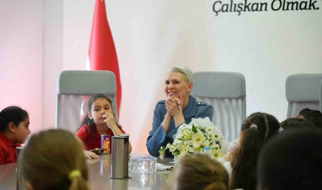 Bilecik Belediye Başkanı Melek Mızrak Subaşı, Şehit Abdülhamit Bilgen İlkokulu