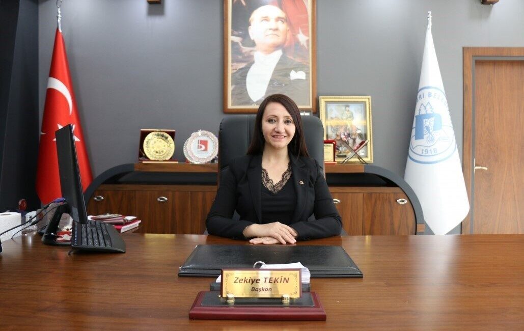 Pazaryeri Belediye Başkanı Zekiye Tekin, Bozüyük Belediyesi Hayvan Barınağında yaşanan