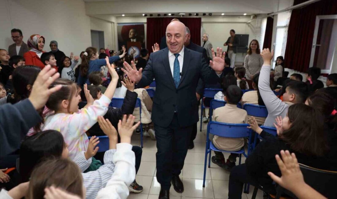 Darıca Belediye Başkanı Muzaffer Bıyık, “Hayat Bilgisi” dersine konuk olduğu