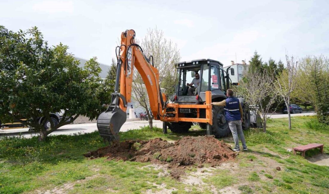 Bilecik Belediyesi’ne Türkiye Belediyeler Birliği tarafından hibe edilen kazıcı yükleyici