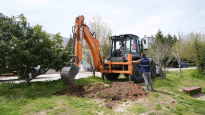 Bilecik Belediyesi’ne Türkiye Belediyeler Birliği tarafından hibe edilen kazıcı yükleyici