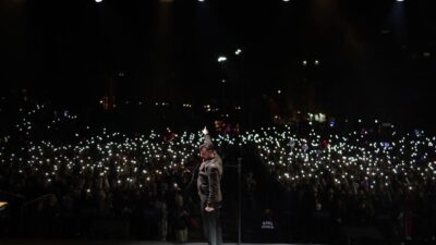 Ekin Uzunlar, ‘Yaşayan Miras Şöleni’ kapsamında düzenlenen konserde, Bilecik Cumhuriyet