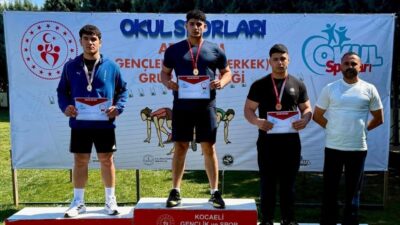 Kocaeli’de düzenlenen Okul Sporları Atletizm Gençler A-B Grup Müsabakalarında Bilecik’i