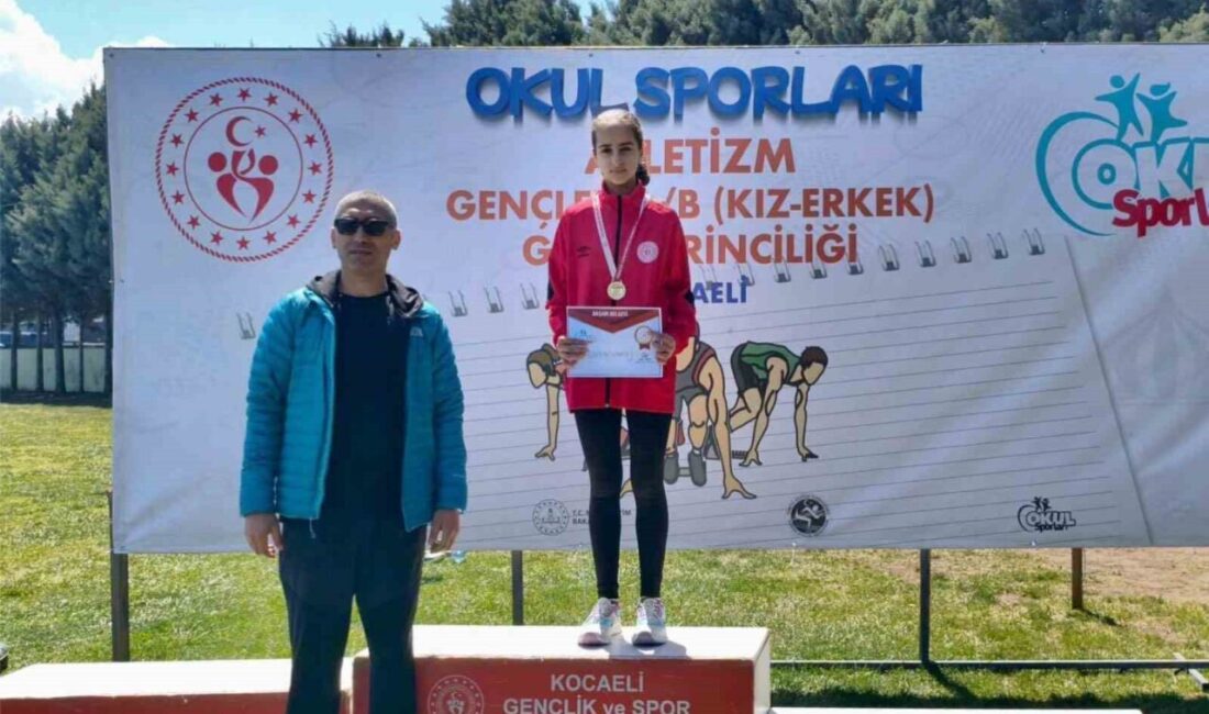 Kocaeli’de düzenlenen Okul Sporları Atletizm Gençler A-B Grup Müsabakaları’nda Bilecik’i