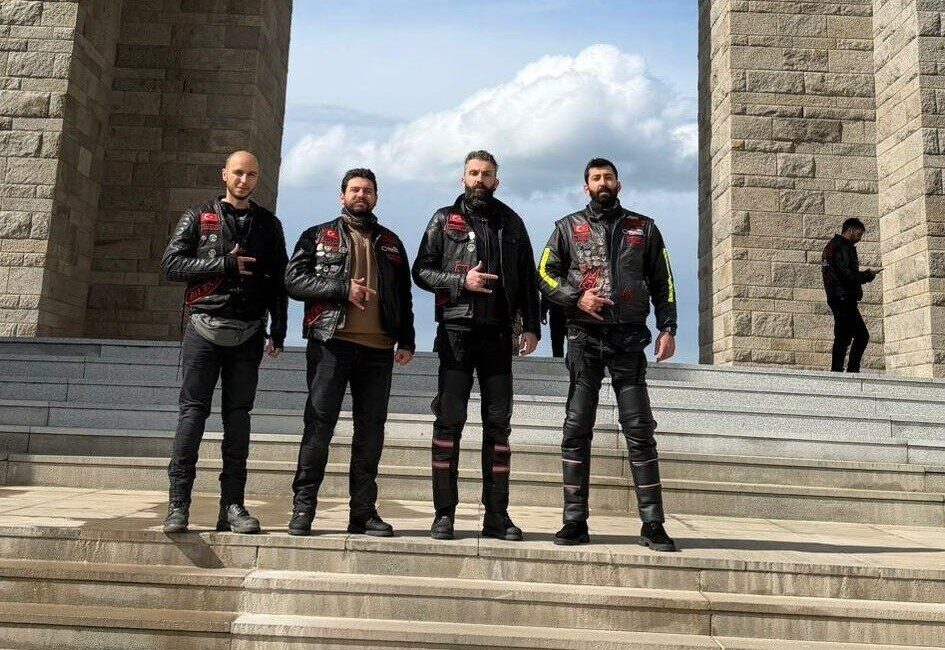 Türkiye’nin dört bir yanından gelen Türkchopper MC Türkiye üyeleri, Çanakkale’de