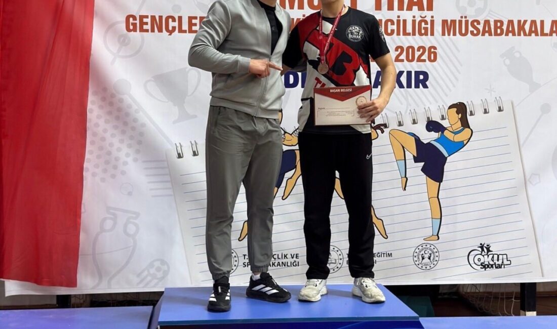 Bilecikli sporcu Doruk Yılmaz, Türkiye üçüncüsü oldu. Diyarbakır Seyrantepe Kapalı