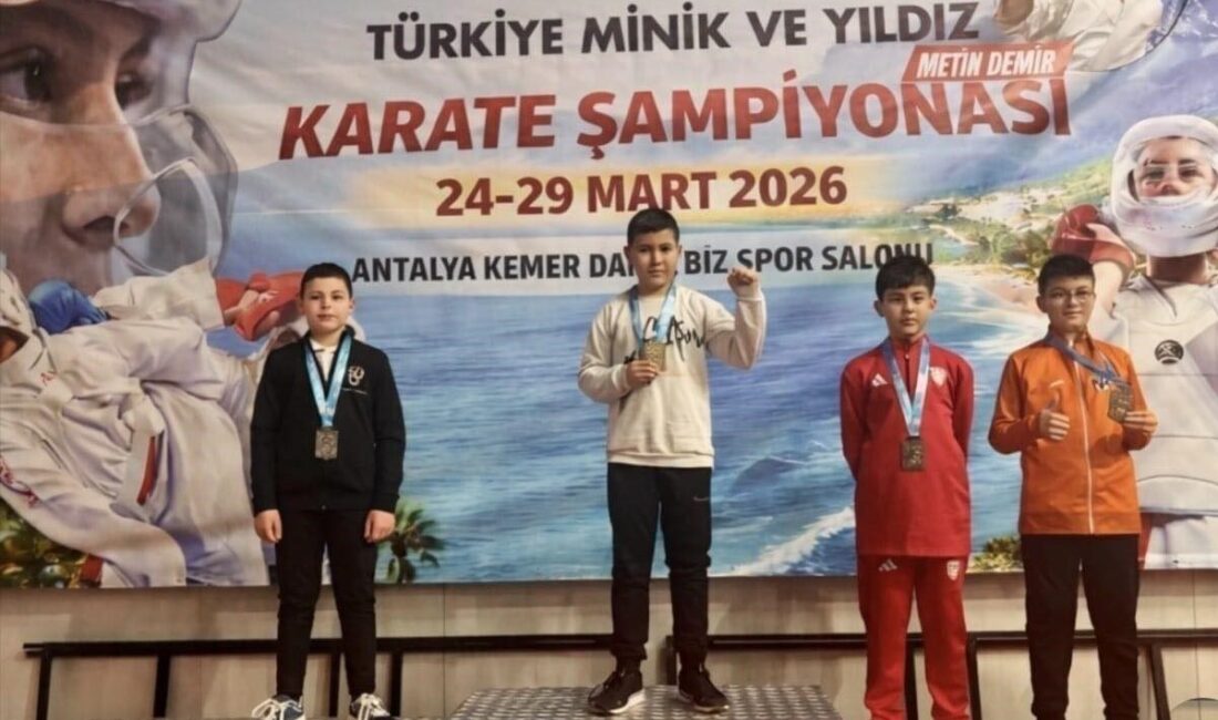 Bilecikli sporcu Musab Yağız Kurnaz, Türkiye Karate Şampiyonası’nda bronz madalya