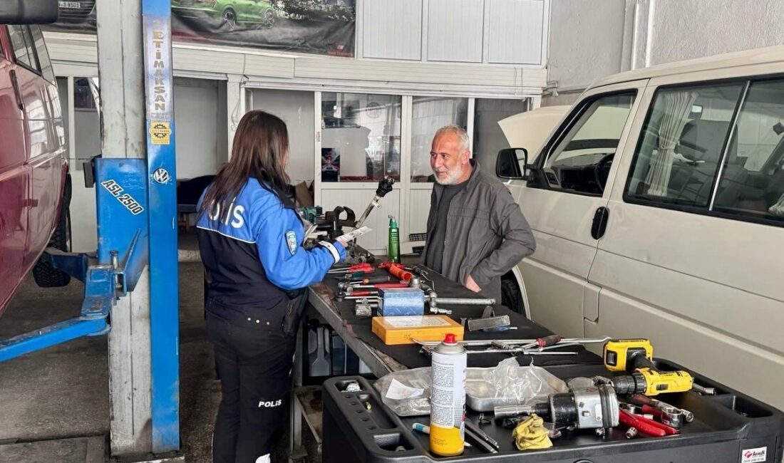 Bilecik’in Bozüyük ilçesinde dolandırıcılık ve genel güvenlik konularında esnaf ve
