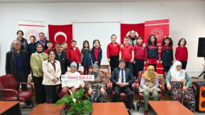 Bilecik’te huzurevi sakinleri, ‘Yaşlılara Saygı Haftası’ kapsamında öğrencilerle bir araya