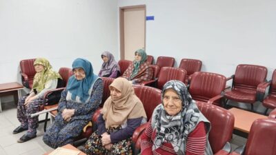 Bilecik’te huzurevi sakinlerine özel eğitim gerçekleştirildi. Bilecik Aile ve Sosyal