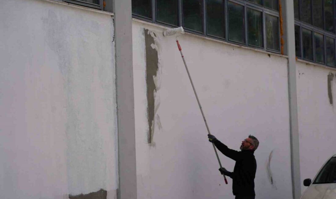 Bilecik Belediyesi, kapalı pazar alanında bakım ve yenileme çalışması yaptı.