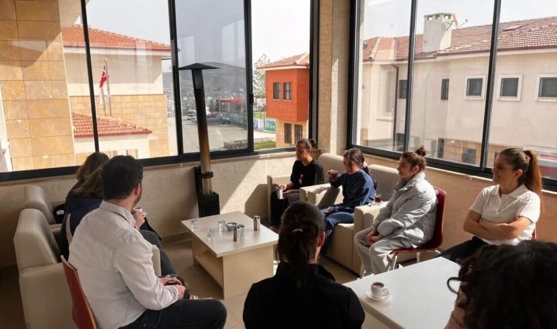 Bilecik’in Bozüyük ilçesinde koruma altındaki çocuklar samimi bir buluşmada bir