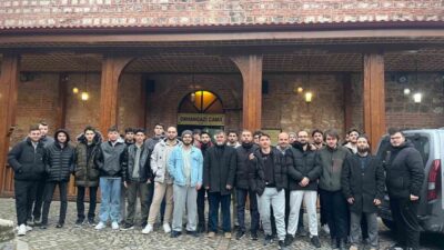 Bilecik’te Kredi ve Yurtlar Kurumu (KYK) yurdu öğrencileri sabah namazında