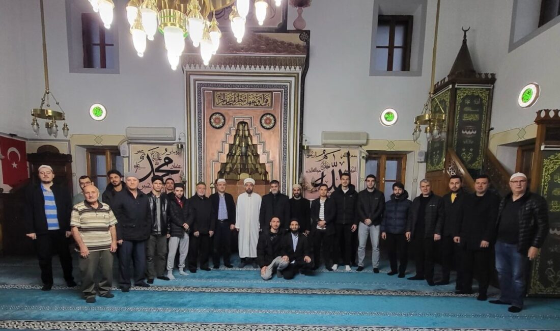 Bilecik Ertuğrulgazi Kredi ve Yurtlar Kurumu (KYK) Yurdu öğrencileri, Yediler