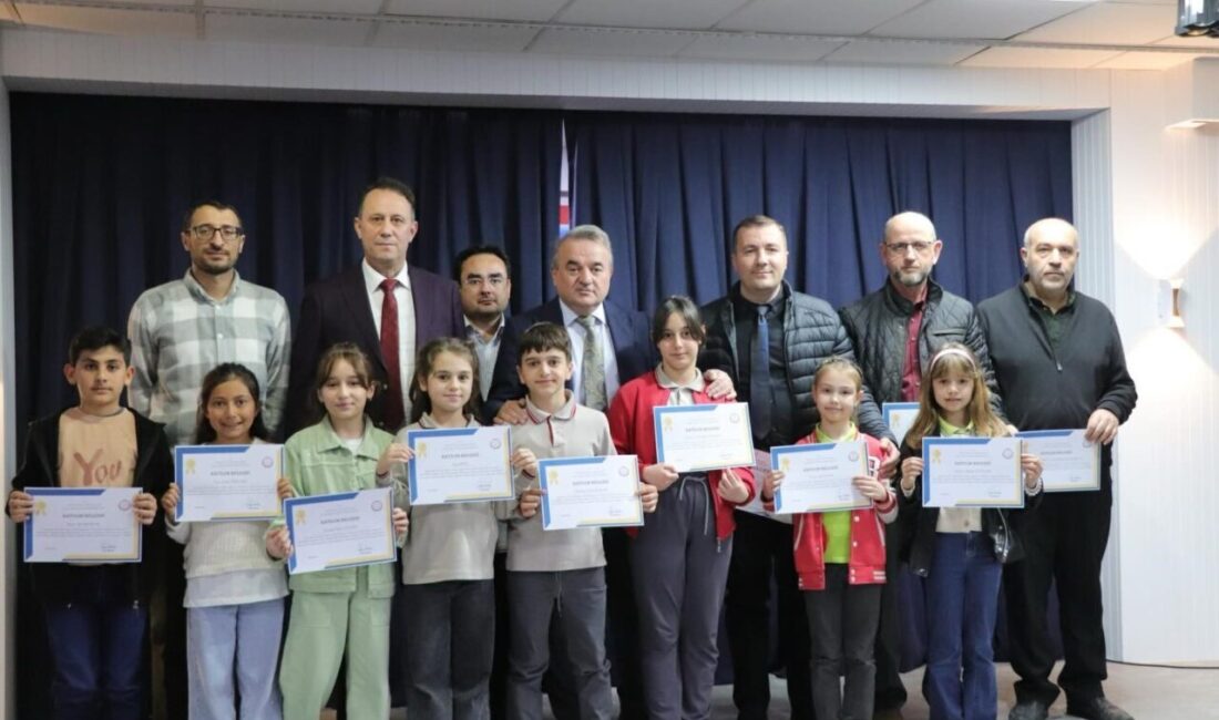 Bilecik’in Bozüyük ilçesinde ‘Maarifin Kalbinde Ramazan’ etkinliği kapsamında düzenlenen yarışmada