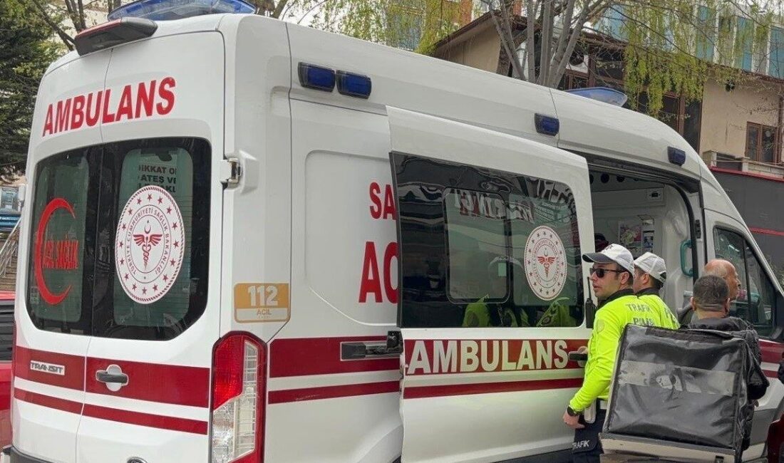 Bilecik’te meydana gelen trafik kazasında, motosikletin çarptığı yaya yaralandı. Edinilen