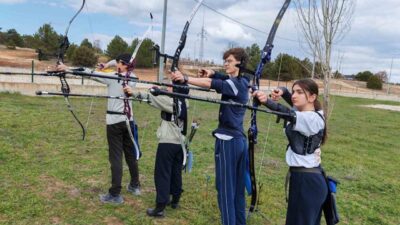 Bilecik Gençlik ve Spor İl Müdürlüğü bünyesinde okçuluk antrenmanları devam