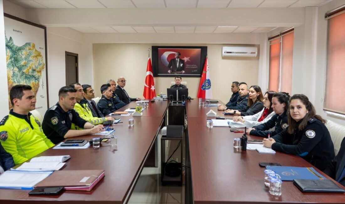 Bilecik’te okul güvenlik tedbirlerine yönelik değerlendirme toplantısı gerçekleştirildi. Bilecik İl