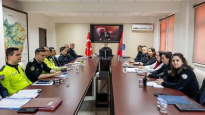 Bilecik’te okul güvenlik tedbirlerine yönelik değerlendirme toplantısı gerçekleştirildi. Bilecik İl