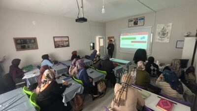 Bilecik’in Bozüyük ilçesinde kursiyerlere ‘Sağlıklı Aile-Sağlıksız Aile’ ve ‘Tütün Bağımlılığı’