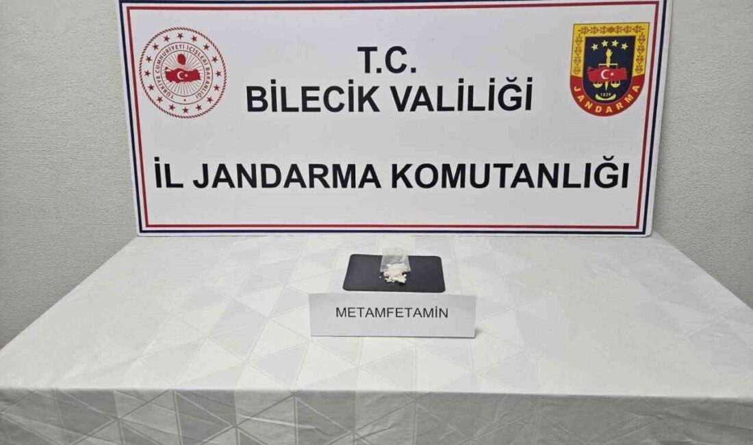 Bilecik’in Bozüyük ilçesinde gerçekleştirilen uyuşturucu operasyonunda 1 şüpheli yakalandı. Edinilen