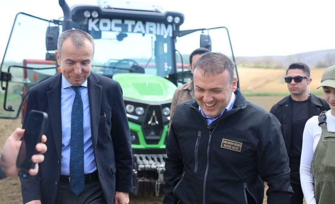 Bilecik’e bağlı Kurtköy köyünde ‘Yağlık Ayçiçeği Tohumu Dağıtım Programı’ gerçekleştirildi.