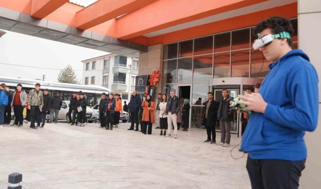 Türkiye’nin 12’nci bilim merkezi olan Düzce Bilim Merkezi, çocukları atölye