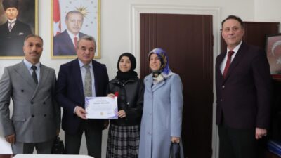 Bilecik’in Bozüyük ilçesinde Kur’an-ı Kerim’i Güzel Okuma Yarışması’nda bölge birincisi