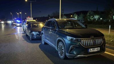 Bolu’da D-100 karayolunda bir otomobilin aniden fren yapmasıyla başlayan ve