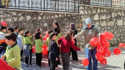Kastamonu Üniversitesi öğrencileri, 23 Nisan Ulusal Egemenlik ve Çocuk Bayramı’nda