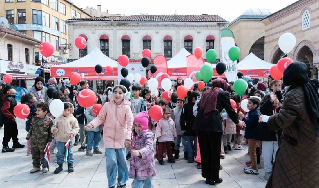 Kastamonu’da çocuklar, Filistin’de İsrail zulmüne uğrayan yaşıtları için yazdıkları mektupları