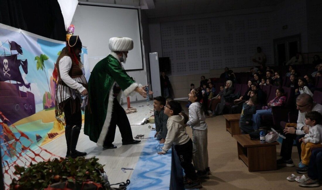 Kartepe Belediyesi tarafından düzenlenen hafta sonu etkinlikleri kapsamında sahnelenen “Nasrettin