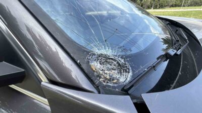 Bolu’da D-100 kara yolunda yolun karşısına geçtiği sırada cipin çarpması