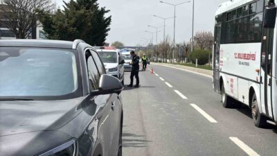 Bolu’da D-100 kara yolunda yolun karşısına geçmeye çalışan 87 yaşındaki