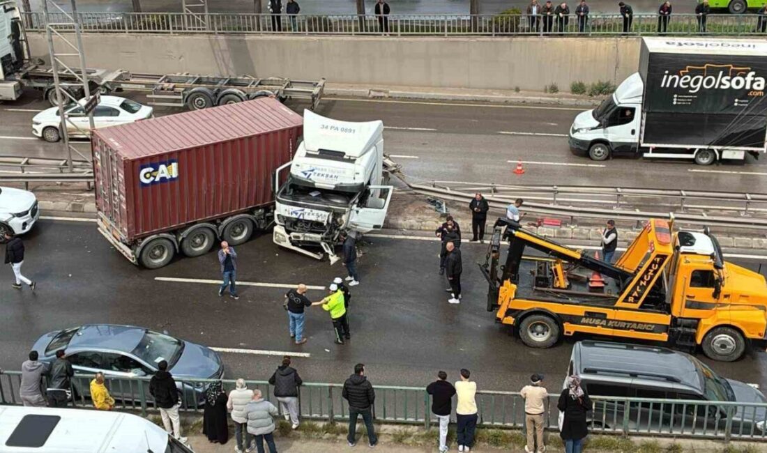 Kocaeli’nin Derince ilçesinde kontrolden çıkarak makaslayan tır, bariyerleri aşıp karşı