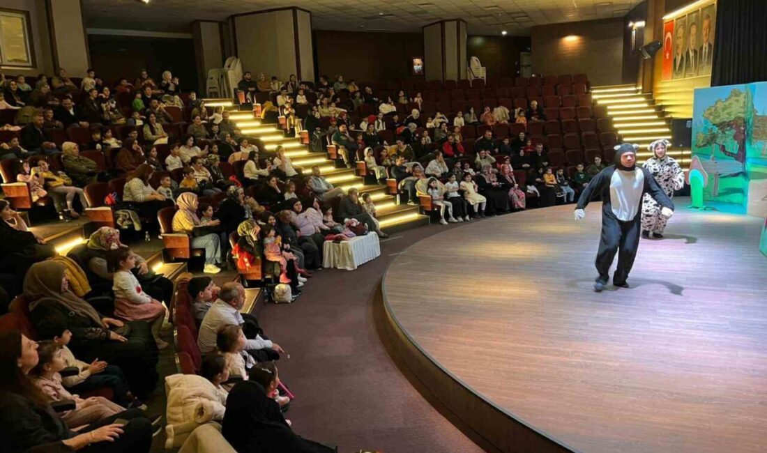 Darıca’da düzenlenen kültür ve sanat etkinlikleriyle çocuklar hafta sonlarını hem