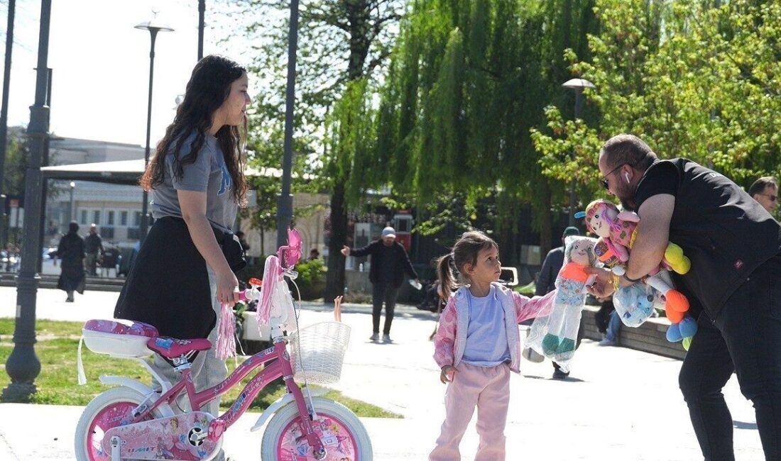 DÜZCE (İHA) – Düzce Belediyesi, 23 Nisan Ulusal Egemenlik ve