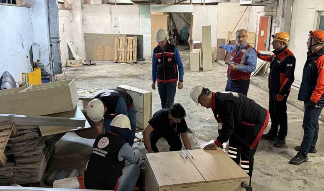 Düzce’de senaryo gereği 5.4 büyüklüğünde meydana gelen deprem sonrasında Atatürk